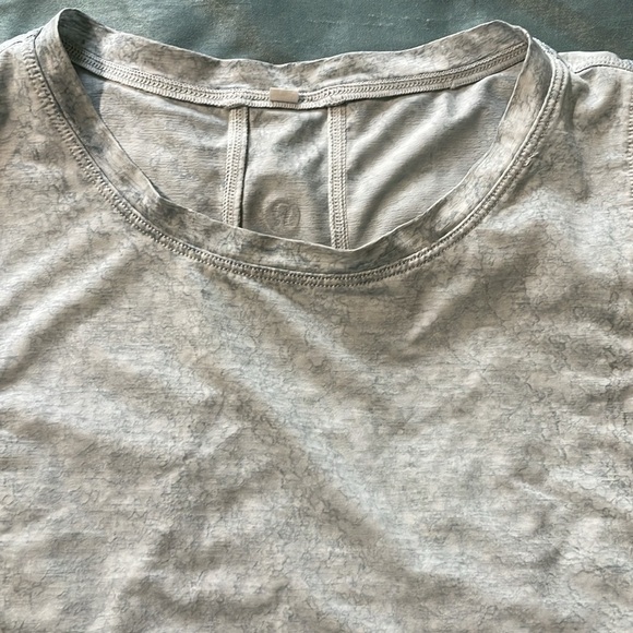 Lululemon NWOT Muscle Love Crop Tank Tough Grey Size 6 - Picture 5 of 9